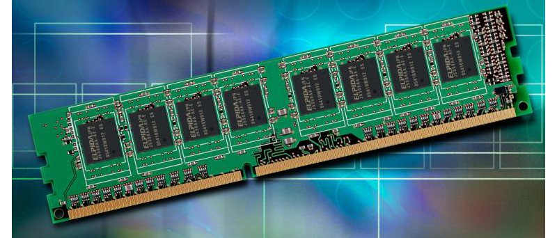 Elpida DDR3 paměťový modul