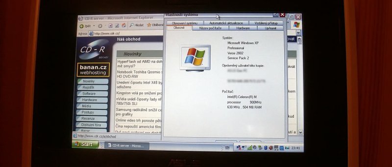 Asus Eee PC s Windows XP zobrazuje www.cdr.cz