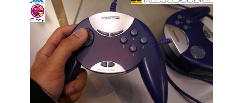 ApeXtreme Game Controller (zdroj: www.anandtech.com/show/1218/2)