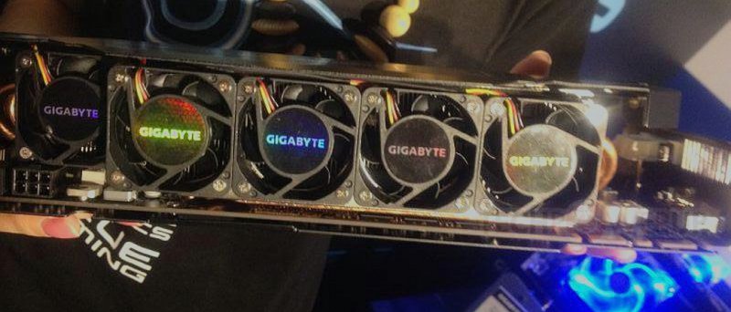Gigabyte GeForce GTX 680 SuperOverclock WindForce 5X_