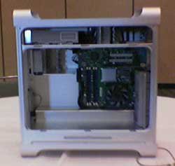 Vnitřek Intel Maca