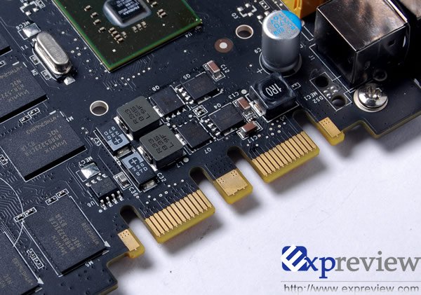 Nereferenční Zotac GeForce GTX 285