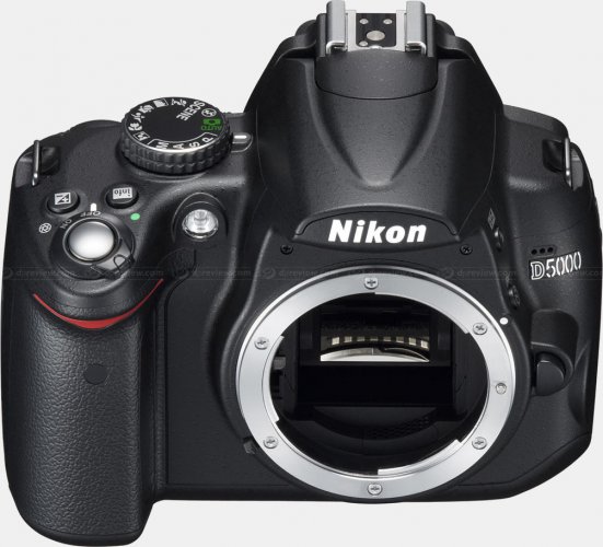 Nikon D5000