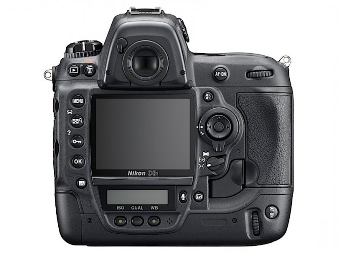 Nikon D3s  