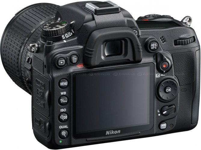 Nikon D7000