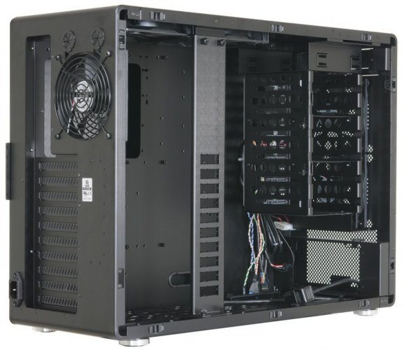 Lian-Li PC-V750 - Obrázek 6