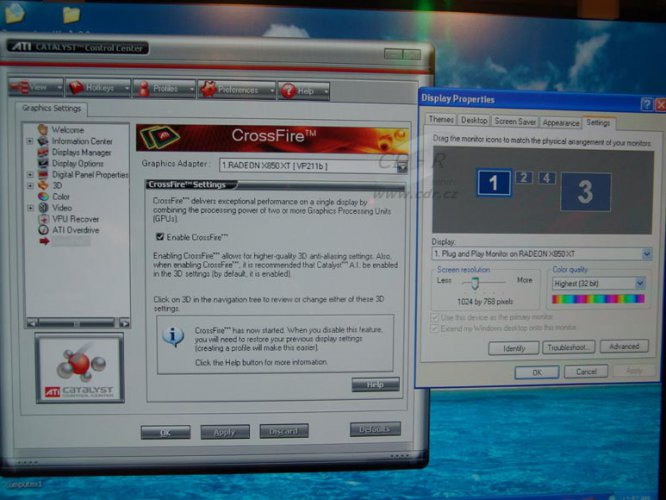 Přepínač CrossFire a počet monitorů
