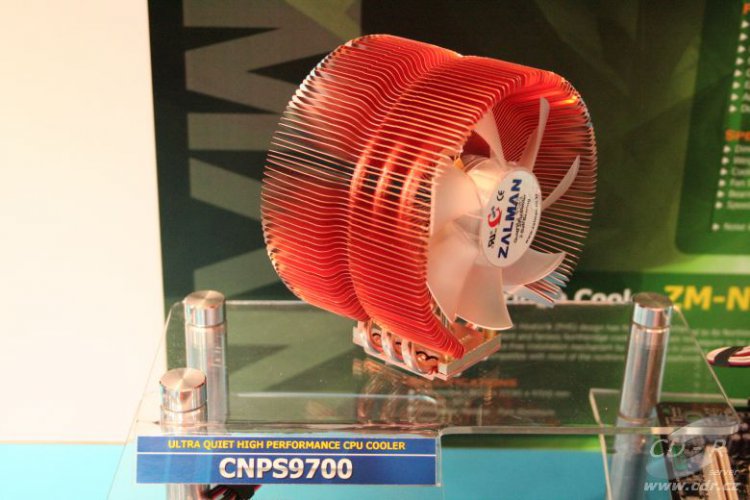 Chladič procesoru CNPS9700