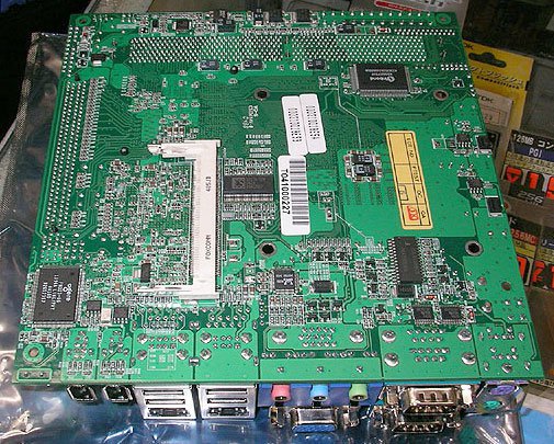 Motherboard Commell LV-672 zespodu