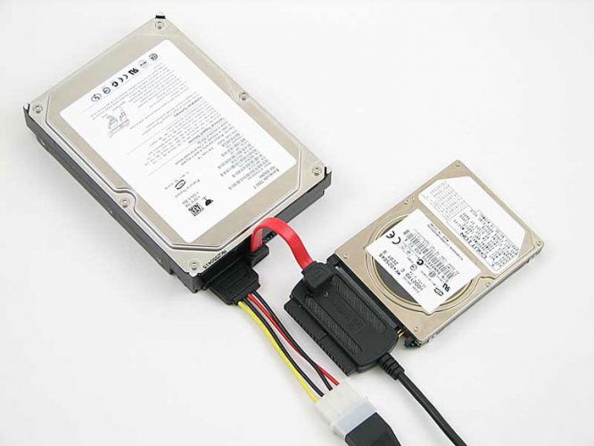 Zapojení Serial ATA + Parallel ATA 2,5palcového disku Diit.cz