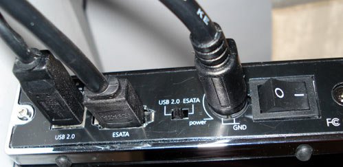 AKASA - Integral P2 E-SATA rámeček na pevný disk - zadní konekto