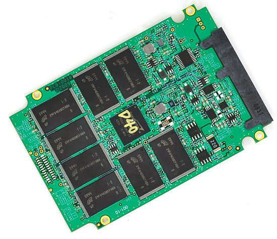 OCZ Vertex 2 Pro SSD - flash čipy a řadič SandForce