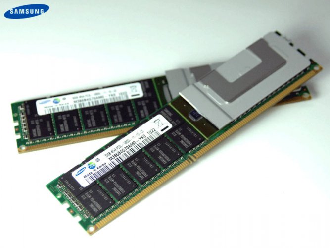 Samsung 32GB DDR3 LRDIMM (40nm-class)