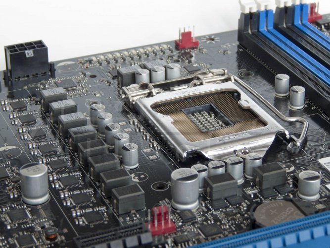 Intel Desktop Board DZ77GA-70K - napájecí kaskáda