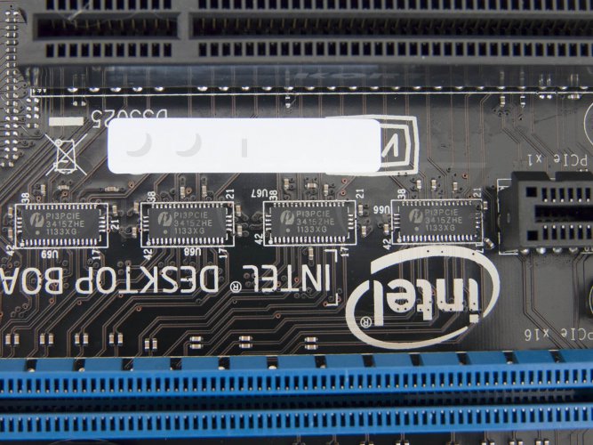 Intel Desktop Board DZ77GA-70K - Pericom PI3PCIE (De)multiplexer