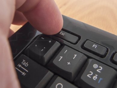 14 Ms Wireless Keyboard 800 Stisknuti Horni Klavesy Esc