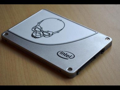 Intel Skull Canyon 4