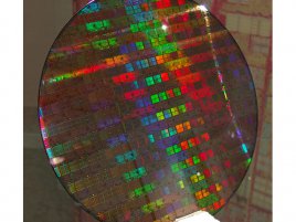 300mm křemíková deska (silicon wafer)