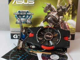 GeForce GT 440: balení Asus