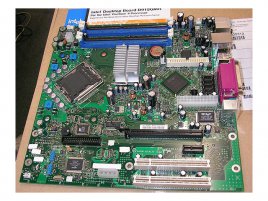 Intel D915GMHLK - motherboard formátu BTX