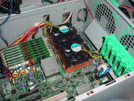 Sestava s procesory Xeon DP Dempsey a FB-DIMM paměťmi