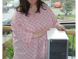Hana Vovsíková a počítač Fujitsu Siemens s procesorem AMD Phenom