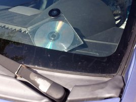 Data Tresor Disc za sklem auta