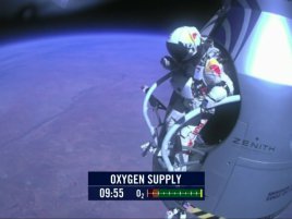 Red Bull Stratos - výstup__