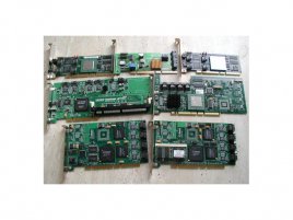 Obr: Srovnávací test SerialATA RAID5 řadičů