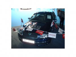 Obr: Škoda Superb na Invexu