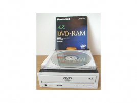Obr: Panasonic (Matsushita) LF-D210 DVD-RAM (24×8×2 CD×DVD-ROM×DVD-RAM IDE)