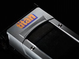 GeForce GTX Titan (logo „titan“ na chladiči)
